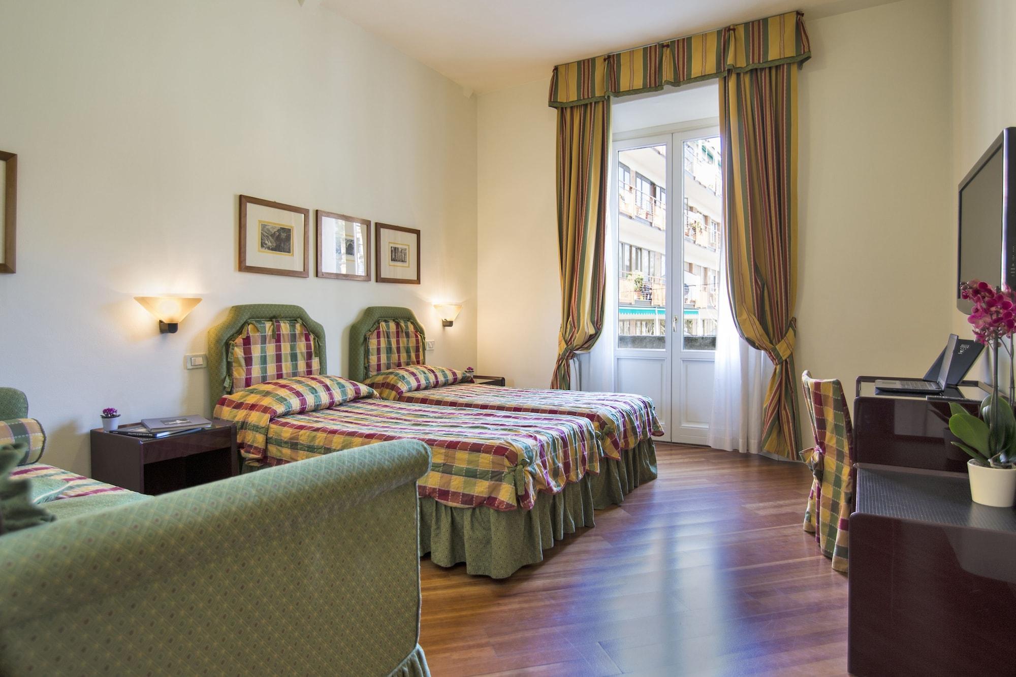 Italia Hotel 3*