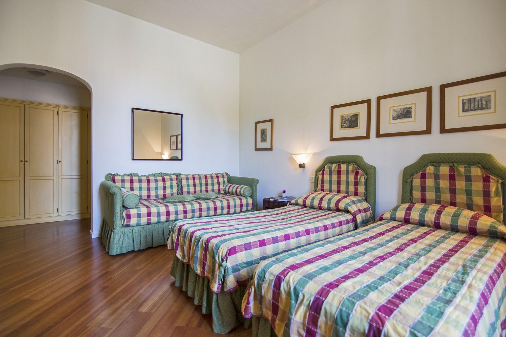 Hotel Italia 3*